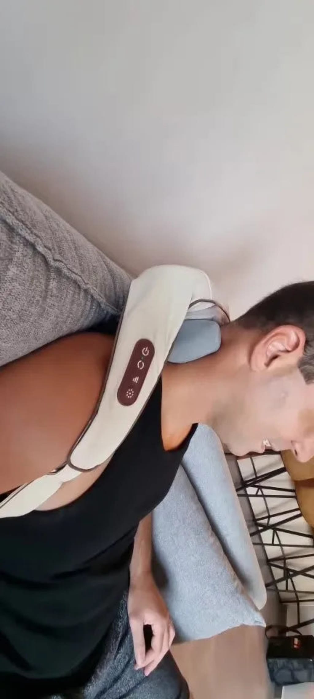 Omuz Masaj Aleti